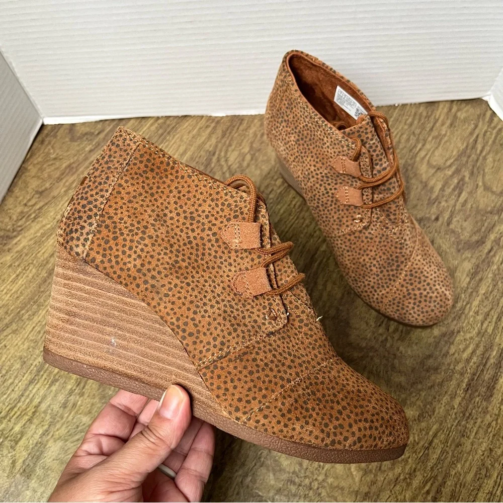 Toms Kala Suede Wedge Brown Booties Cheetah Print Ankle Boots Size 7